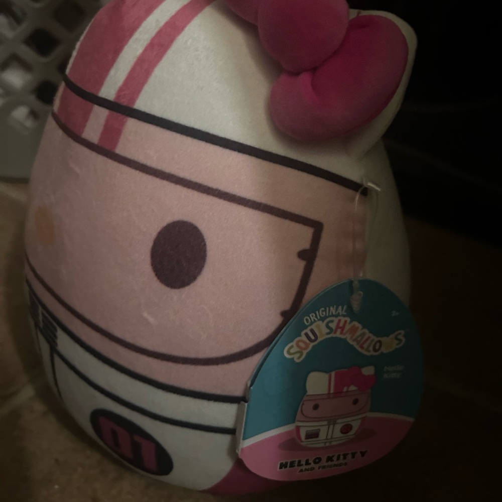 Hello kitty race car squish mallows